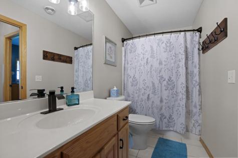8156 9th Street Place N Oakdale MN 55128
