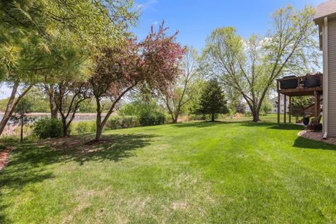 8156 9th Street Place N Oakdale MN 55128