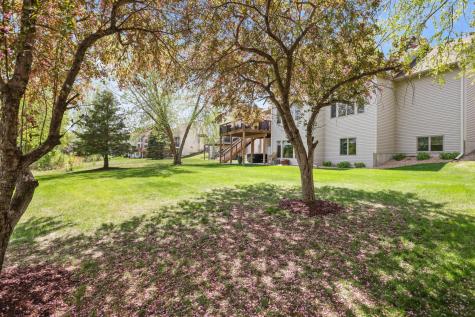 8156 9th Street Place N Oakdale MN 55128