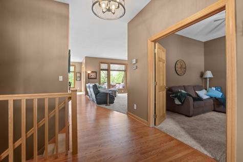 8156 9th Street Place N Oakdale MN 55128