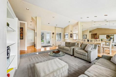 7423 Hyde Park Lane Edina MN 55439
