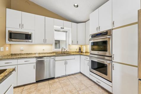 7423 Hyde Park Lane Edina MN 55439