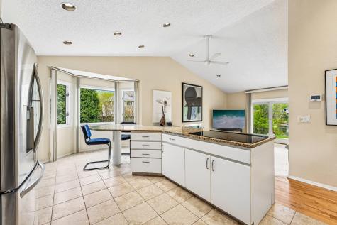 7423 Hyde Park Lane Edina MN 55439