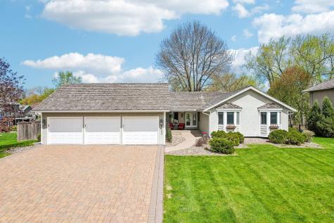 7423 Hyde Park Lane Edina MN 55439