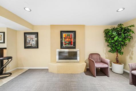 7423 Hyde Park Lane Edina MN 55439