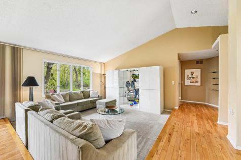 7423 Hyde Park Lane Edina MN 55439