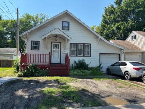 315 Dudrey Court Moorhead MN 56560