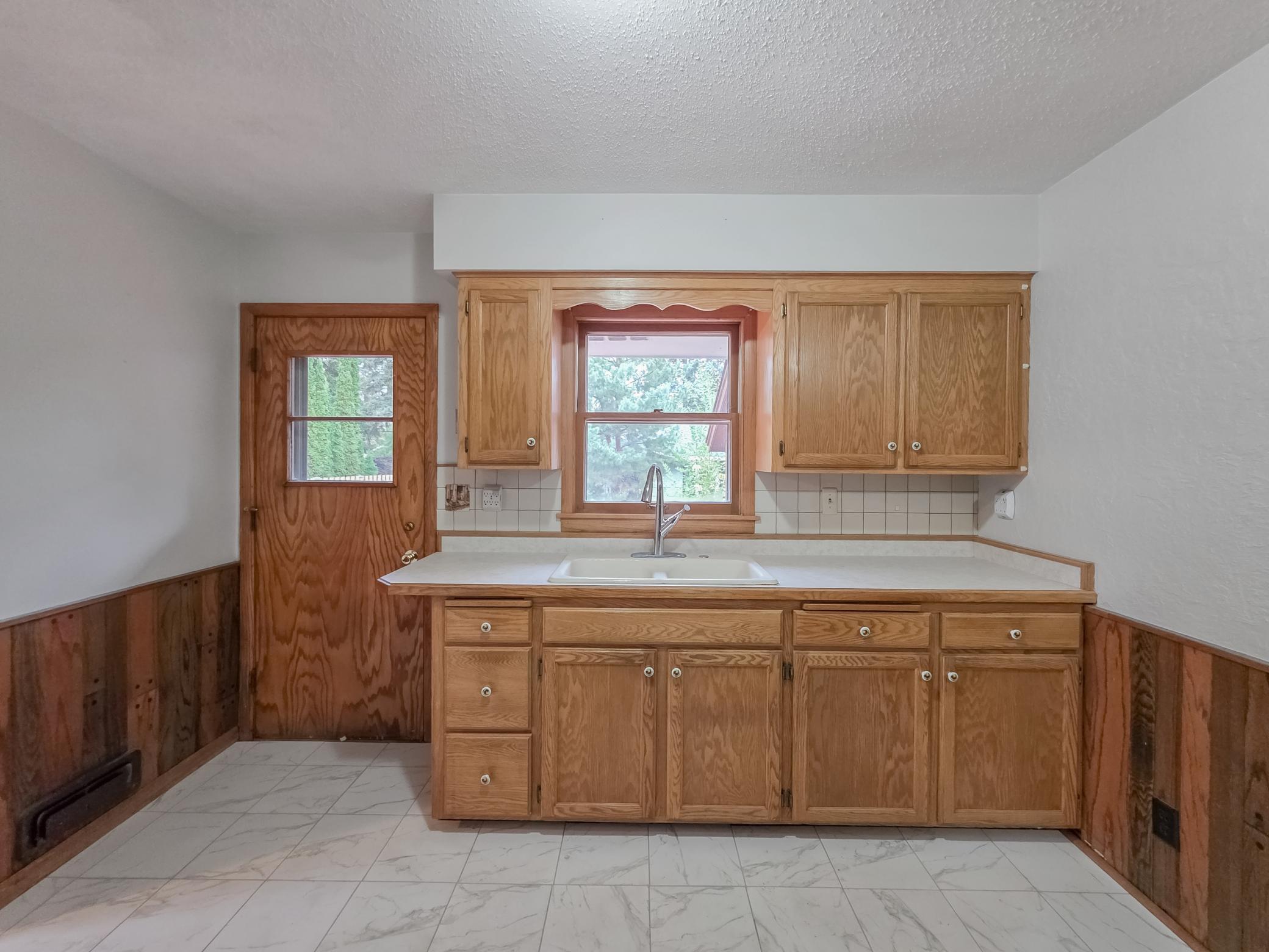 837 Adams Street Anoka MN 55303