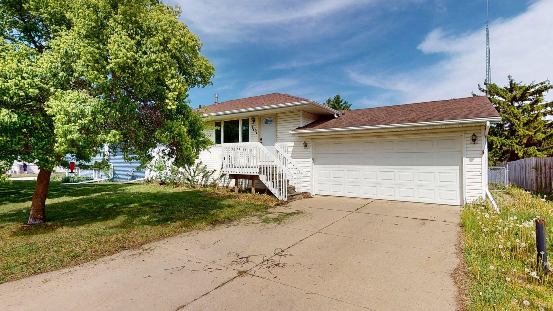 107 9th Avenue NE Dodge Center MN 55927