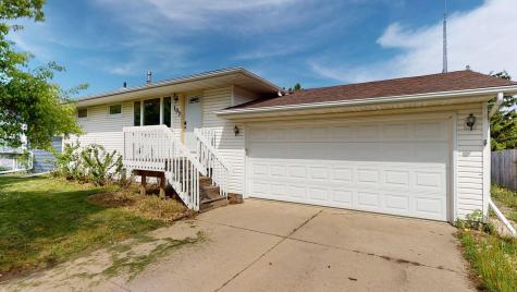 107 9th Avenue NE Dodge Center MN 55927