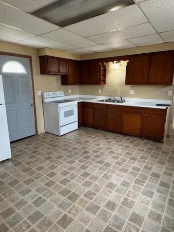 114 5th Finley ND 58230