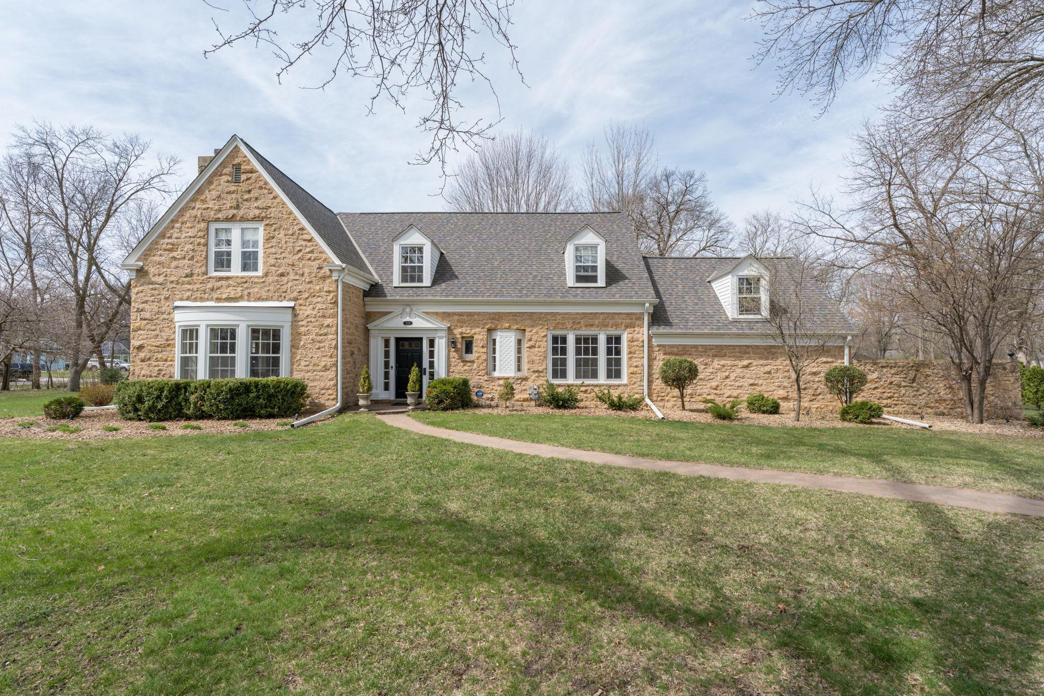 1128 Carney Avenue Mankato MN 56001