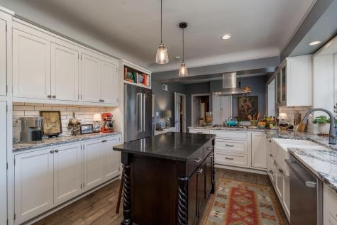 1128 Carney Avenue Mankato MN 56001