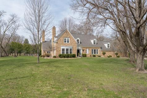 1128 Carney Avenue Mankato MN 56001