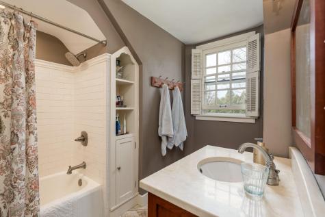 1128 Carney Avenue Mankato MN 56001