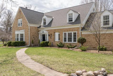 1128 Carney Avenue Mankato MN 56001