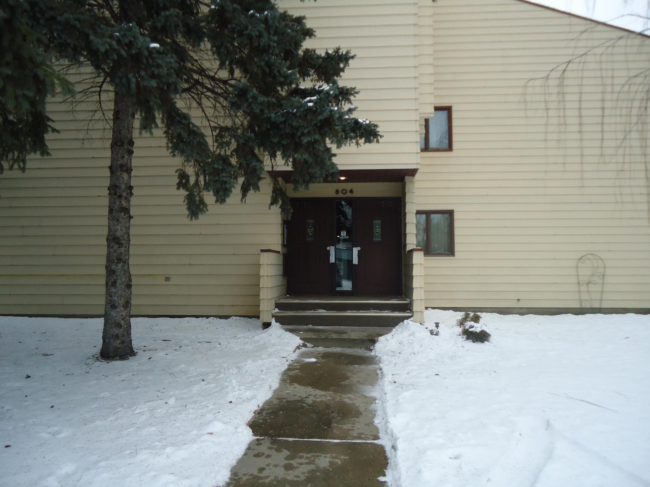 804 S 10 Street S Fargo ND 58103
