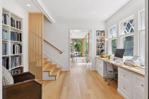 2225 E Lake Of The Isles Parkway Minneapolis MN 55405