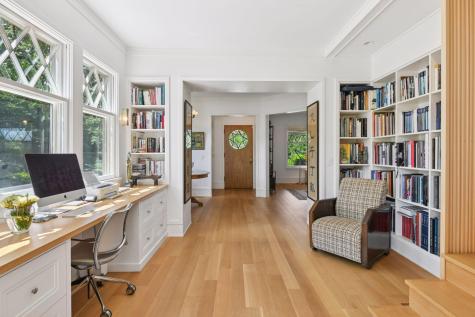 2225 E Lake Of The Isles Parkway Minneapolis MN 55405