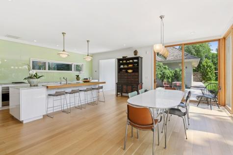 2225 E Lake Of The Isles Parkway Minneapolis MN 55405