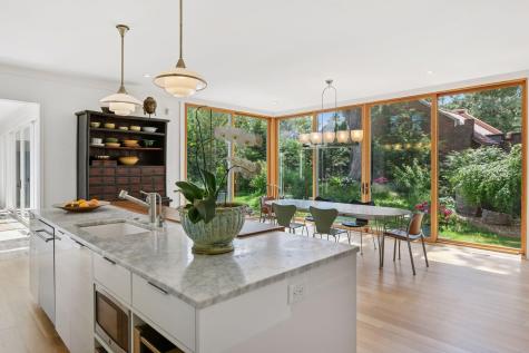 2225 E Lake Of The Isles Parkway Minneapolis MN 55405