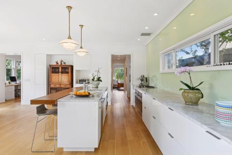 2225 E Lake Of The Isles Parkway Minneapolis MN 55405