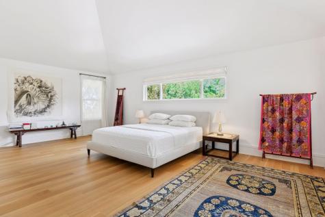 2225 E Lake Of The Isles Parkway Minneapolis MN 55405