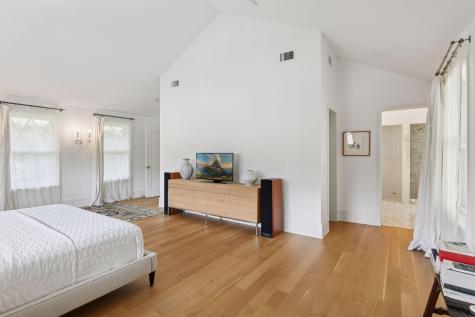 2225 E Lake Of The Isles Parkway Minneapolis MN 55405