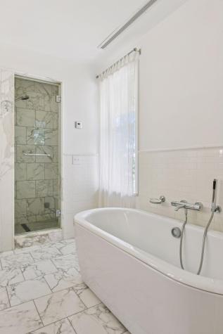 2225 E Lake Of The Isles Parkway Minneapolis MN 55405