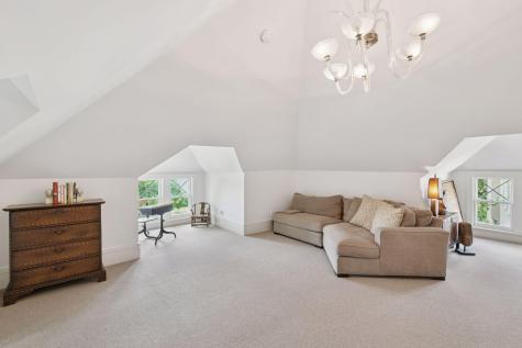 2225 E Lake Of The Isles Parkway Minneapolis MN 55405