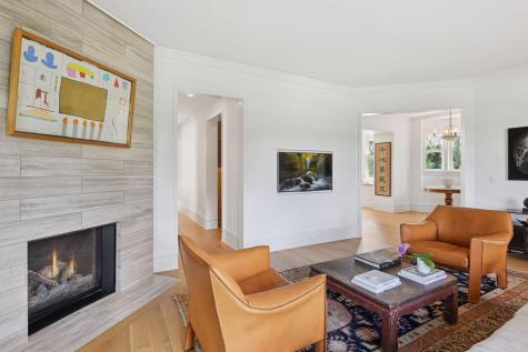 2225 E Lake Of The Isles Parkway Minneapolis MN 55405