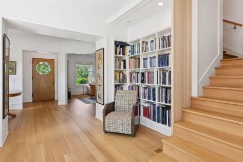 2225 E Lake Of The Isles Parkway Minneapolis MN 55405