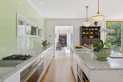 2225 E Lake Of The Isles Parkway Minneapolis MN 55405