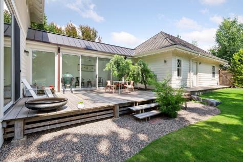 2225 E Lake Of The Isles Parkway Minneapolis MN 55405