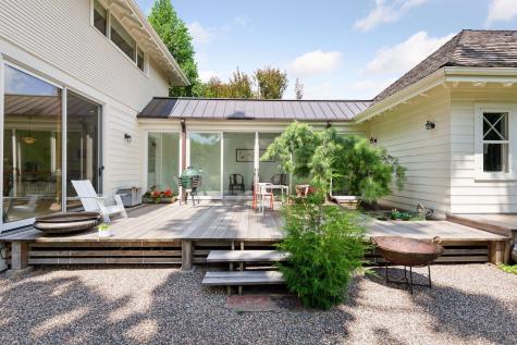 2225 E Lake Of The Isles Parkway Minneapolis MN 55405