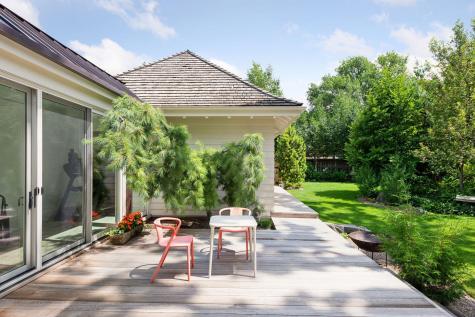 2225 E Lake Of The Isles Parkway Minneapolis MN 55405