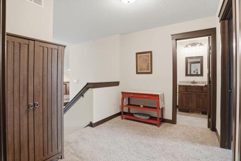 9112 Hamlet Avenue S Cottage Grove MN 55016