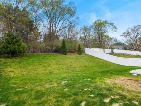 9112 Hamlet Avenue S Cottage Grove MN 55016