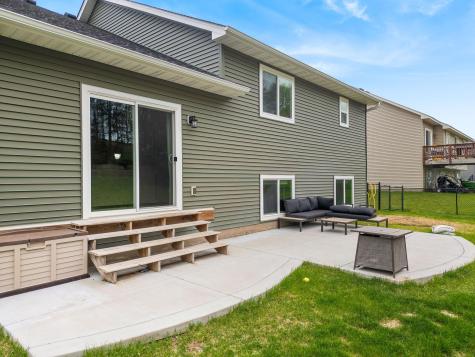 9112 Hamlet Avenue S Cottage Grove MN 55016