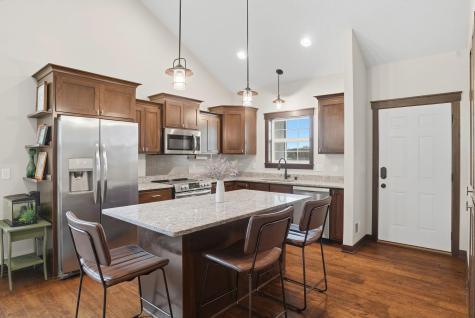 9112 Hamlet Avenue S Cottage Grove MN 55016