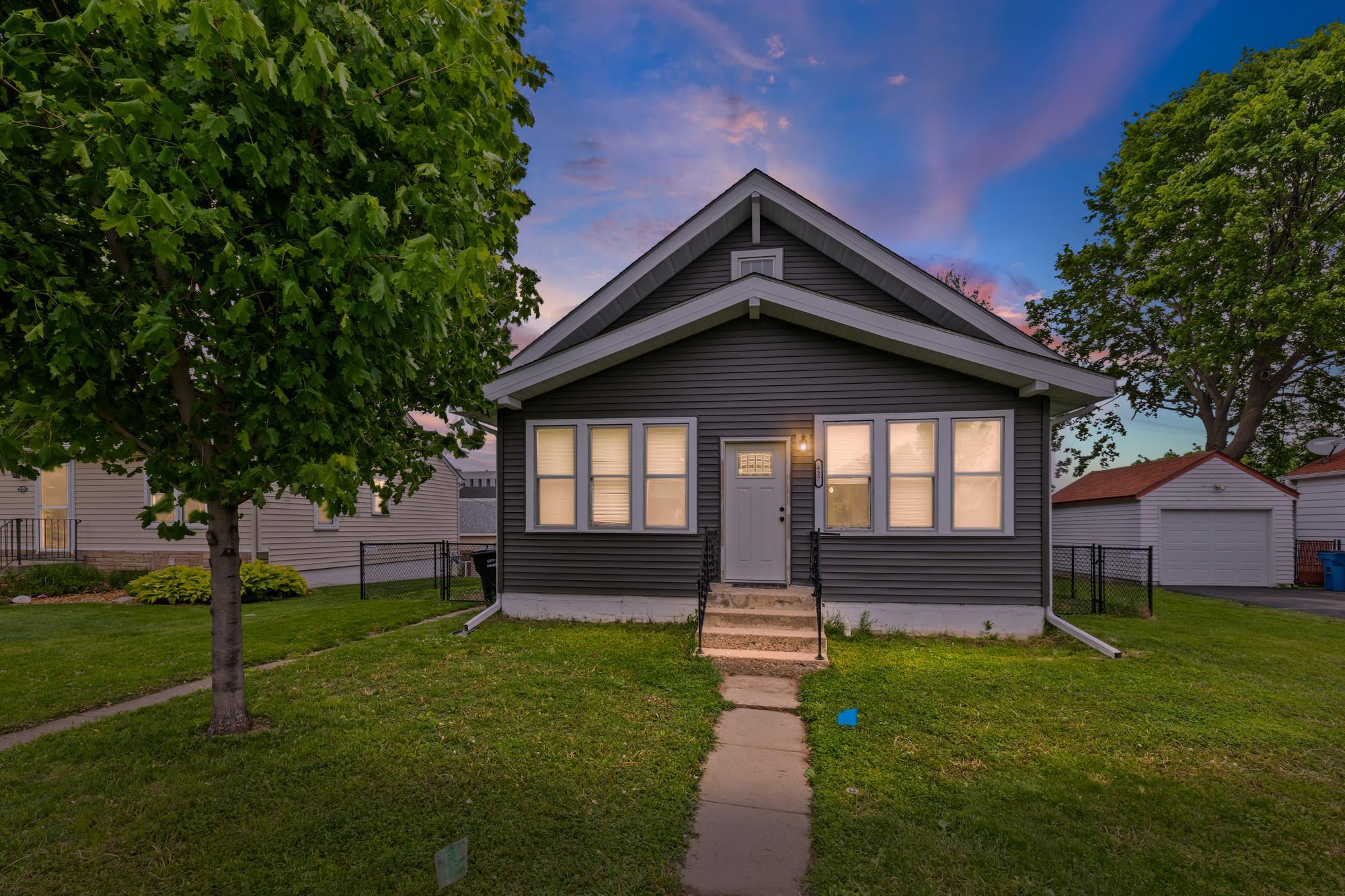 627 4th Avenue W Shakopee MN 55379