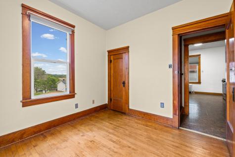 627 4th Avenue W Shakopee MN 55379