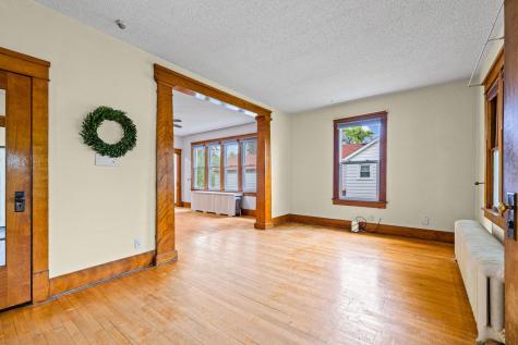 627 4th Avenue W Shakopee MN 55379