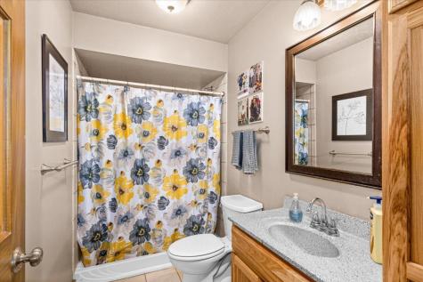 5177 1st Avenue Duluth MN 55803