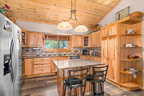 5177 1st Avenue Duluth MN 55803