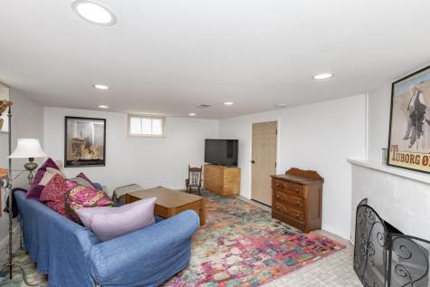 433 Elmwood Avenue S Fargo ND 58103