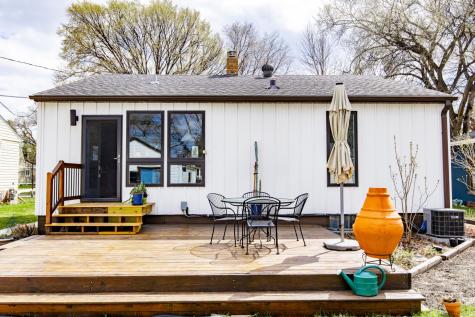 433 Elmwood Avenue S Fargo ND 58103