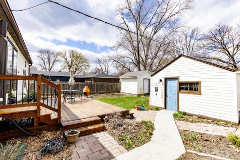 433 Elmwood Avenue S Fargo ND 58103
