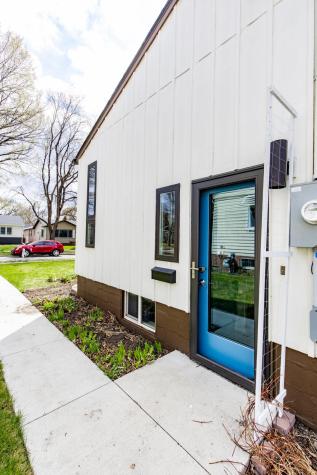 433 Elmwood Avenue S Fargo ND 58103