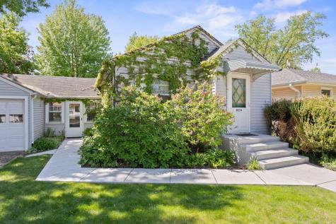 8218 Nicollet Avenue S Bloomington MN 55420